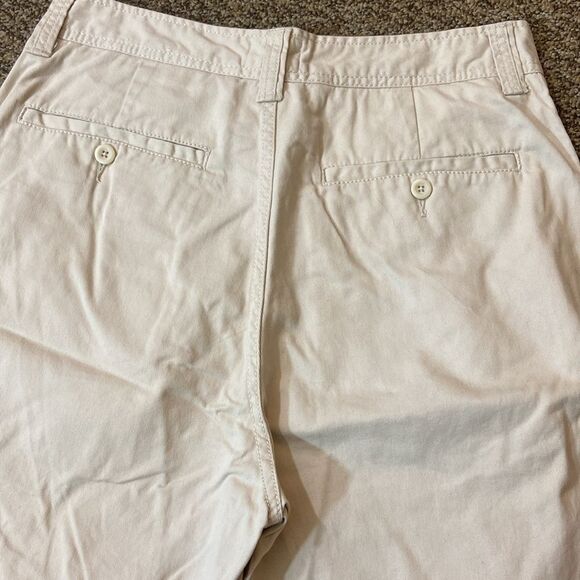 ST. John’s Bay Classic Khaki Men’s Shorts Size 32 - Picture 4 of 7